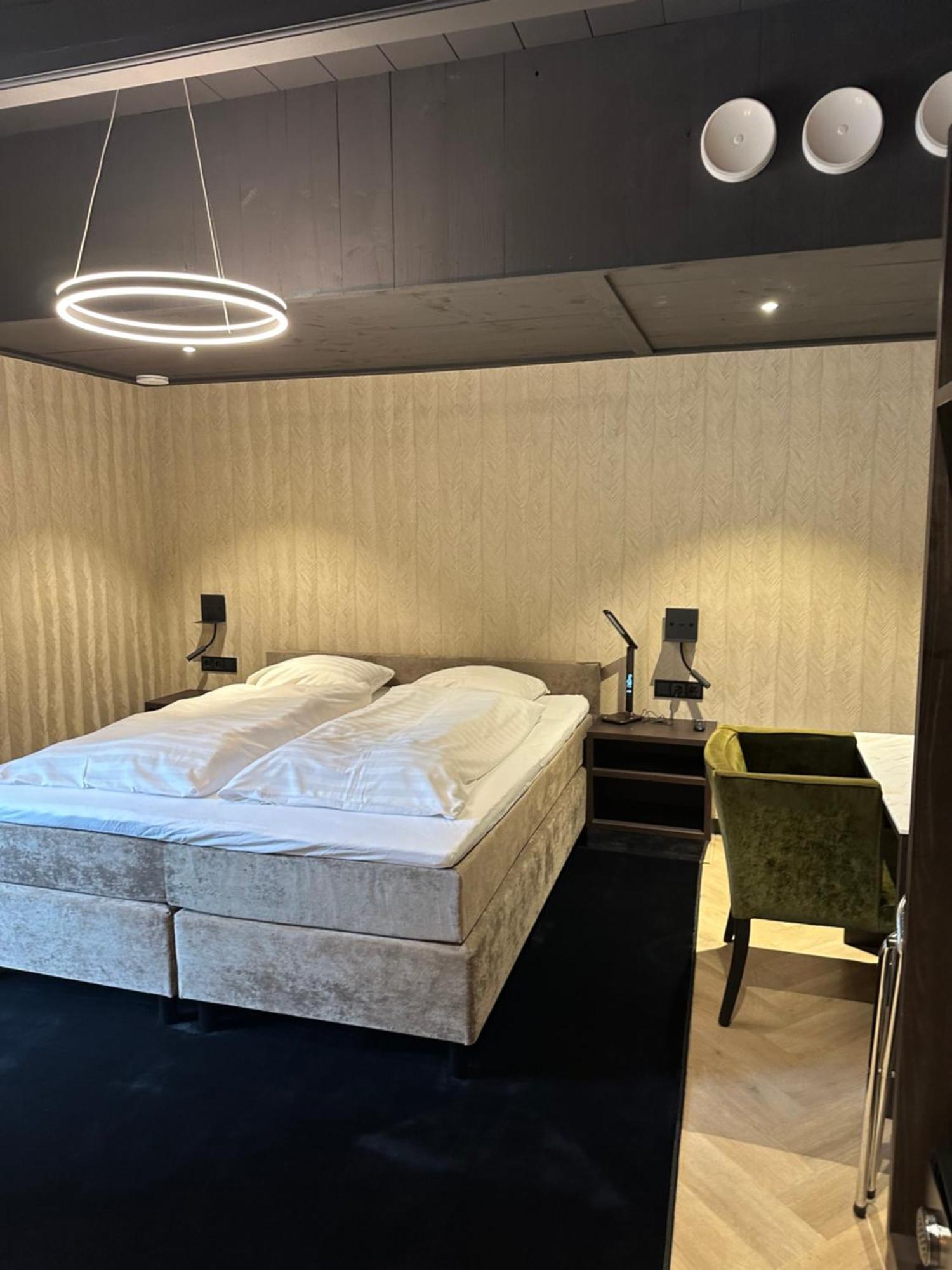 Hotel Restaurant Het Witte Paard デルデン エクステリア 写真