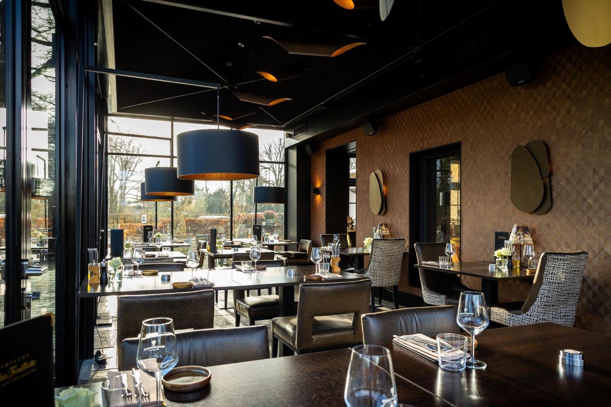 Hotel Restaurant Het Witte Paard デルデン エクステリア 写真